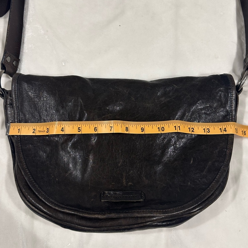 THE FRYE COMPANY Distressed Leather Crossbody Messenger - Picture 7 of 9
